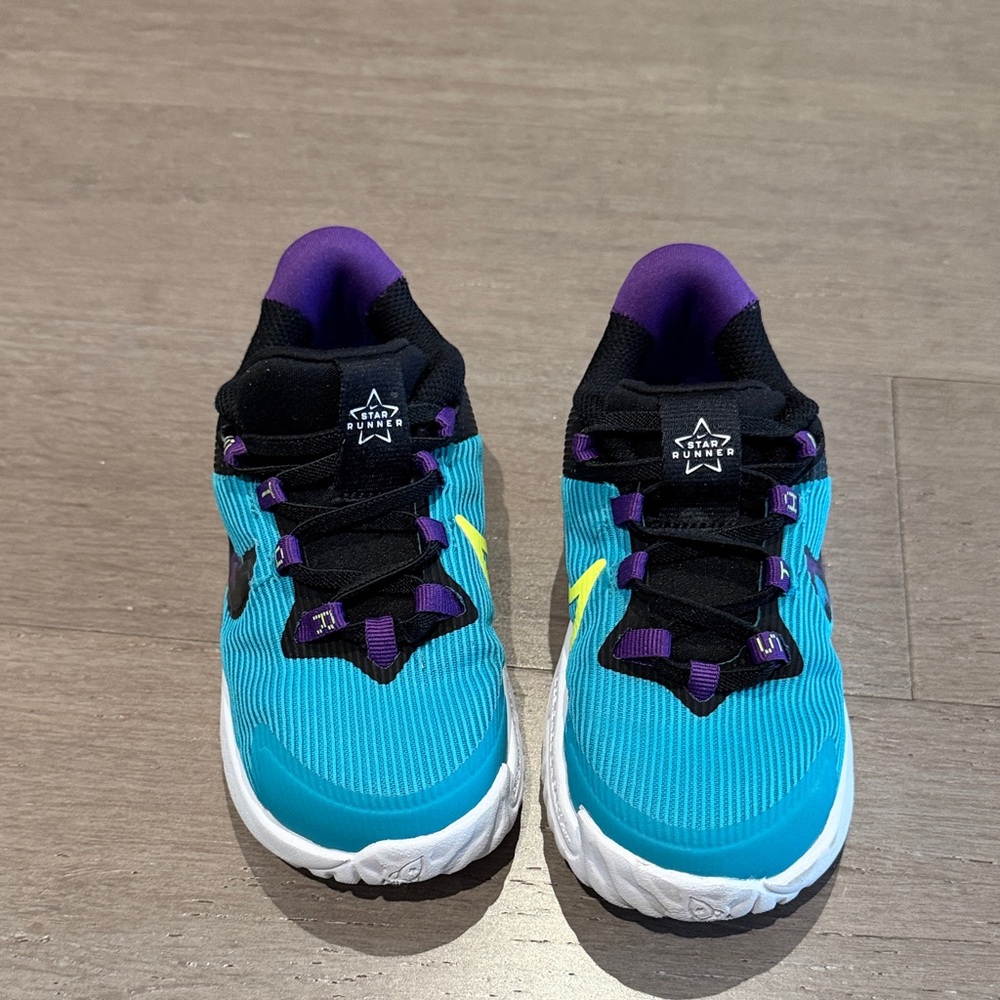 Star Runner Kids' Sneakers in Blue and Purple 9.5T